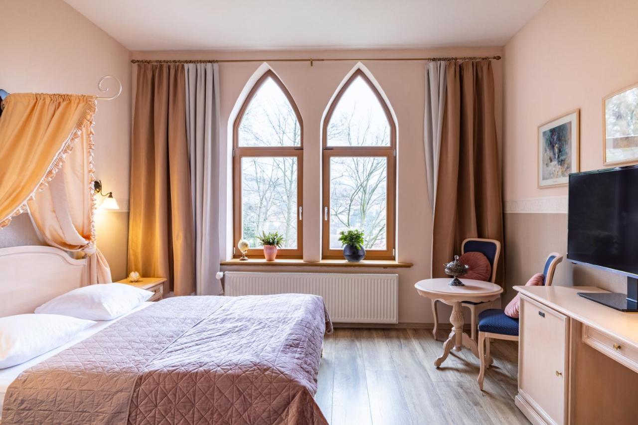 Schlossberg-Hotel Garni Wernigerode Exteriör bild