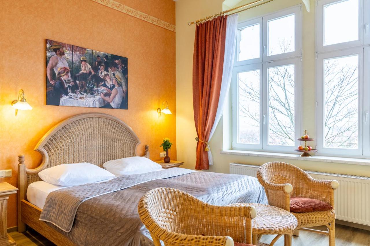 Schlossberg-Hotel Garni Wernigerode Exteriör bild